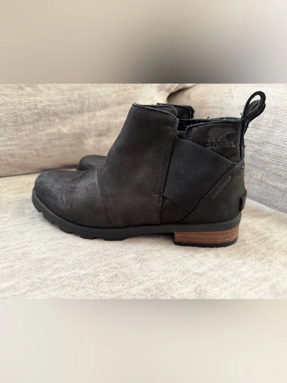 SOREL Black Leather Emilie Chelsea Style Pull On Booties Size 6.5